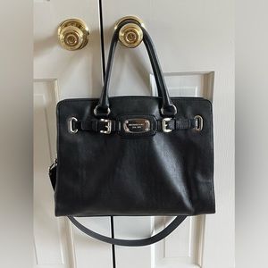 Black Micheal Kors Purse